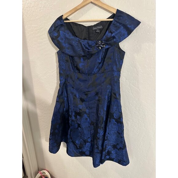 Jessica Howard Blue Floral Jacquard Fit & Flare Cocktail Dress - Picture 2 of 11